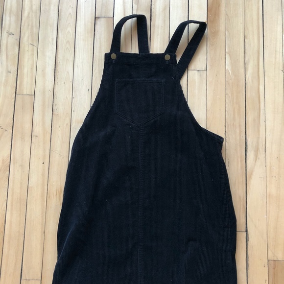 Black dress - Picture 1 of 3